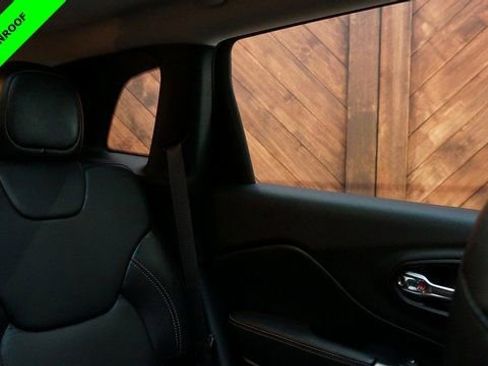 Used 2018 Jeep Cherokee Limited image 59