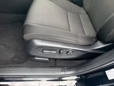 Used 2024 Honda CR-V EX image 11