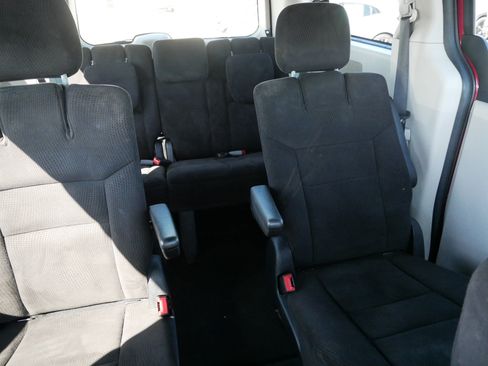 Used 2014 Dodge Grand Caravan SE FWD image 14