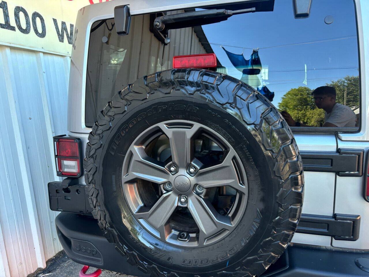 Used 2018 Jeep Wrangler Unlimited Rubicon AWD/4WD image 37