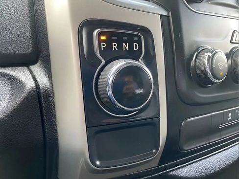 Used 2020 RAM 1500 Classic SLT RWD image 12