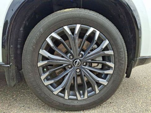 Certified 2025 Nissan Rogue Platinum w/ Tech Package AWD/4WD image 10