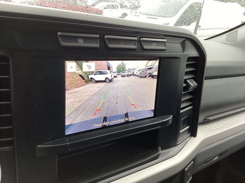 Used 2024 Ford F350 XLT AWD/4WD image 26