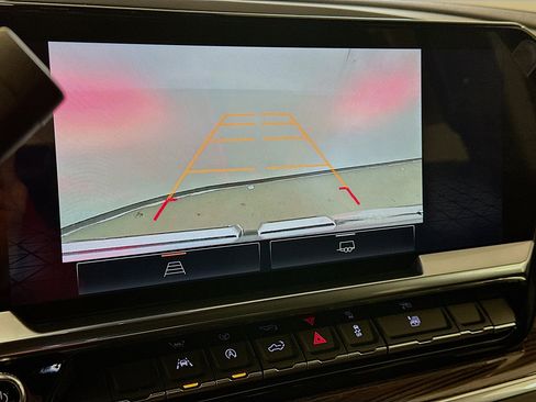 Used 2024 GMC Sierra 1500 Elevation image 23