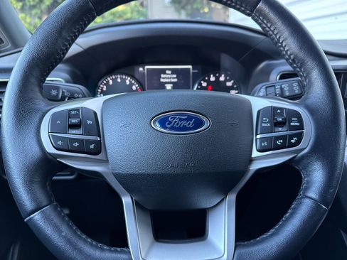 Used 2021 Ford Explorer XLT w/ Equipment Group 202A image 22