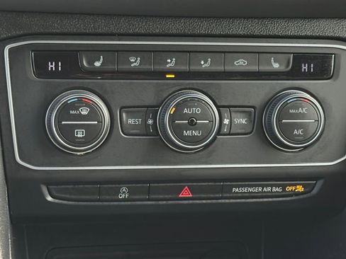 Used 2021 Volkswagen Atlas SE image 15