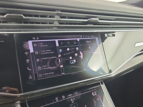 Certified 2025 Audi Q7 3.0T Premium image 24