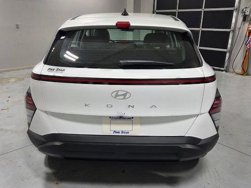New 2026 Hyundai Kona SE FWD image 10