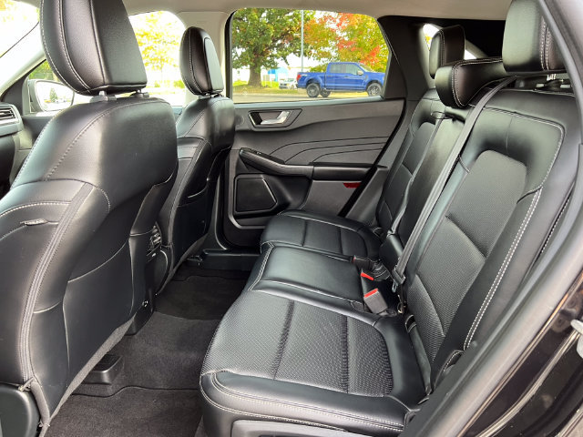 Used 2021 Ford Escape Titanium AWD/4WD image 5
