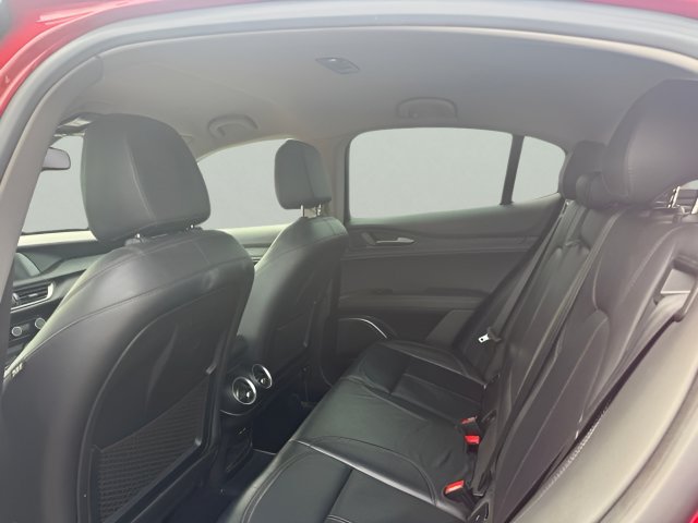 Used 2019 Alfa Romeo Stelvio AWD w/ Cold Weather Package image 13