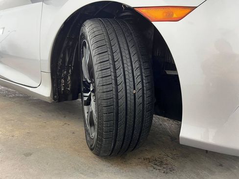 Used 2017 Honda Civic Touring image 30