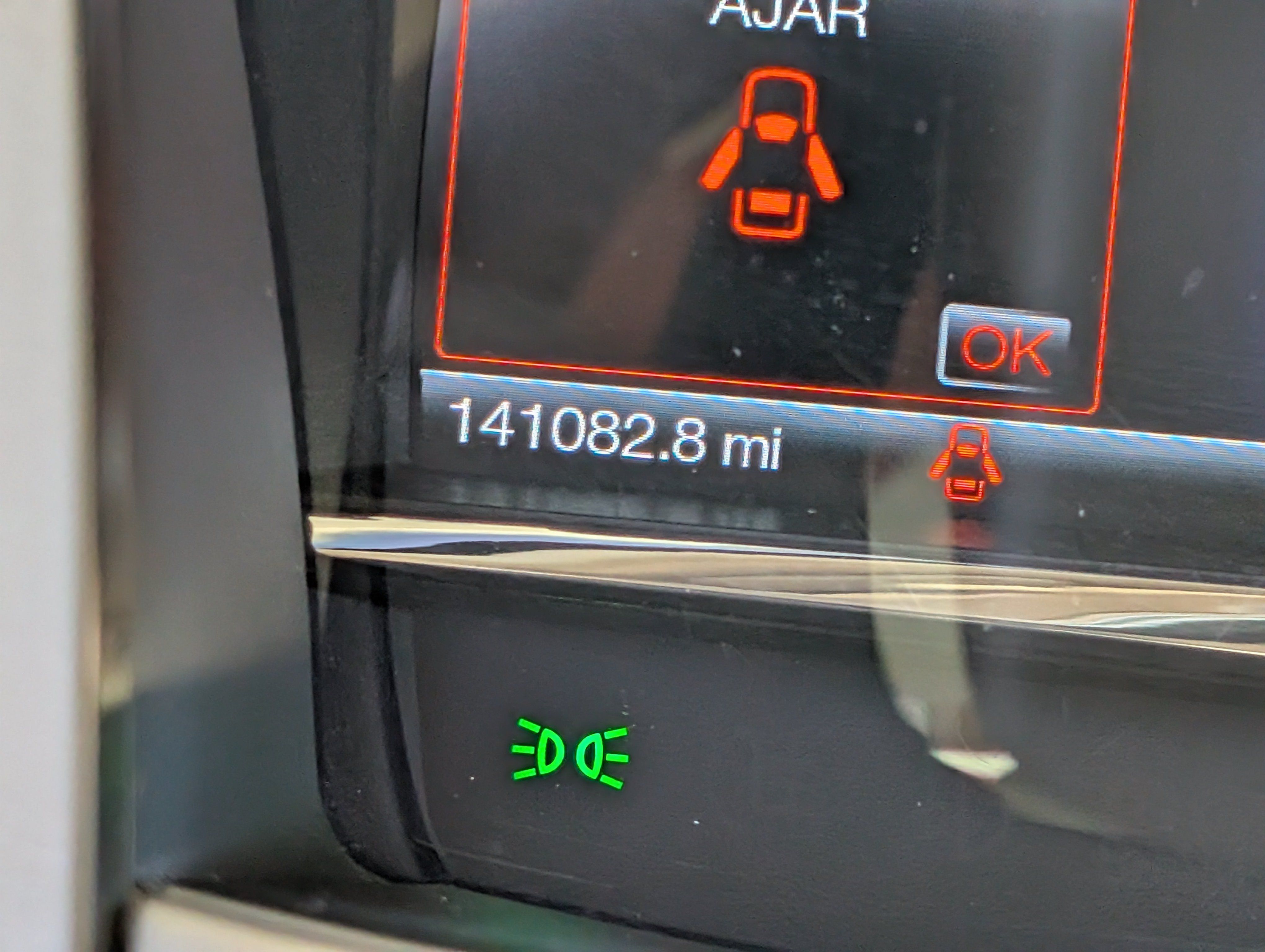 Used 2015 Lincoln MKS w/ Equipment Group 101A FWD image 17