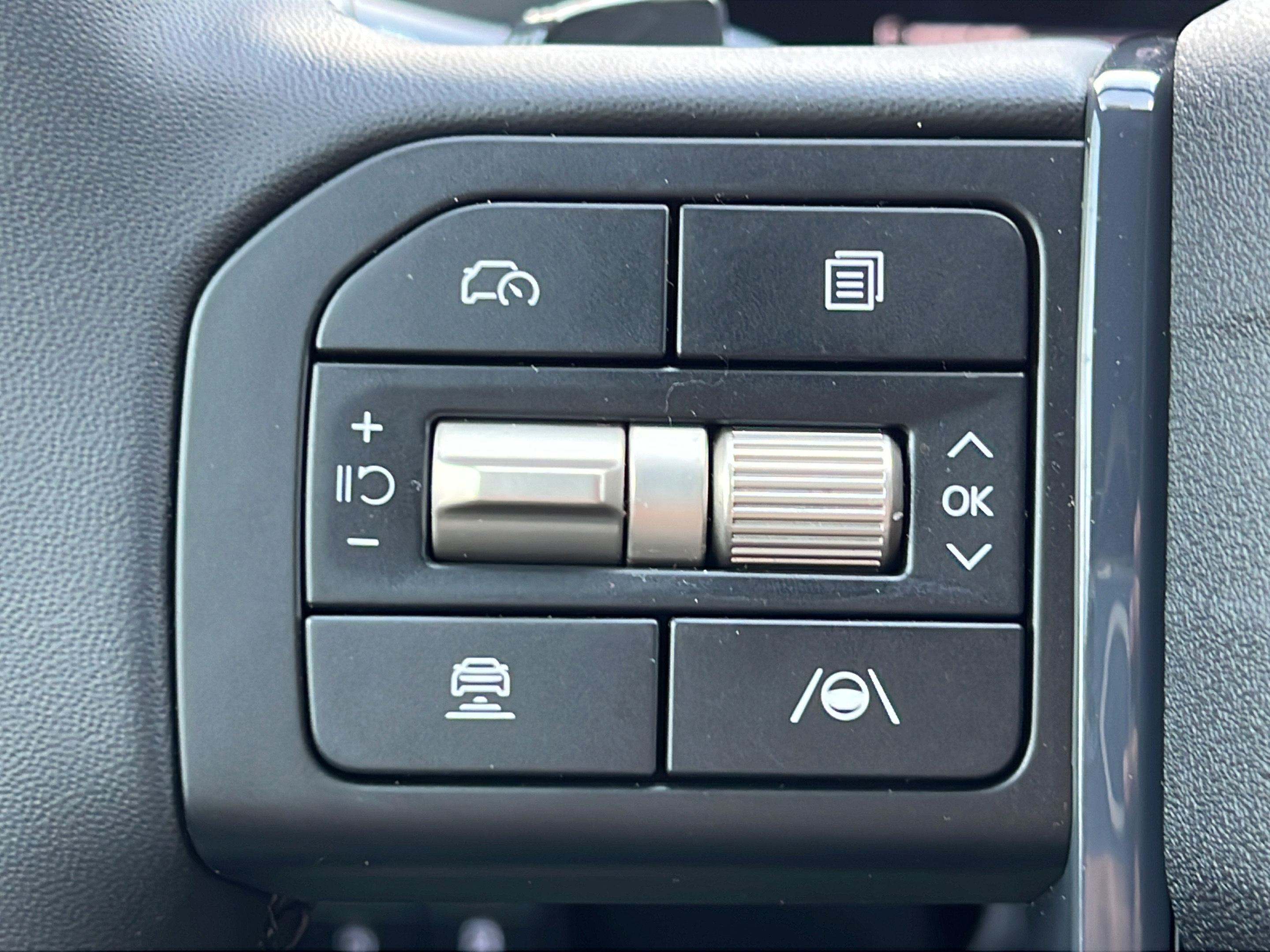 New 2027 Kia Telluride S w/ Towing Package FWD image 23