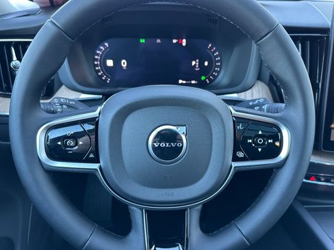 New 2026 Volvo XC60 B5 Plus w/ Protection Package Premier AWD/4WD image 23