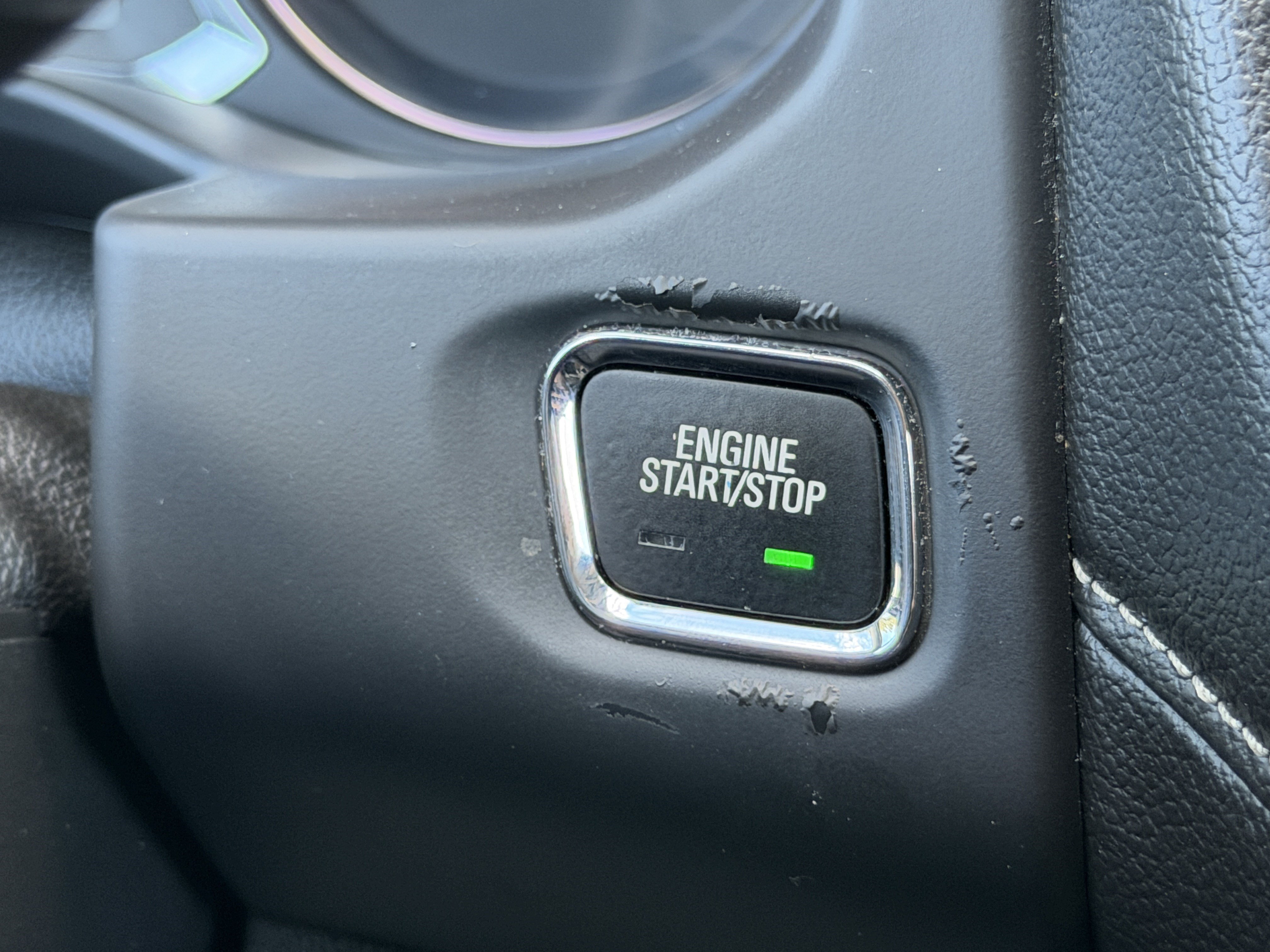 Used 2021 GMC Acadia SLE w/ Driver Convenience Package FWD image 31