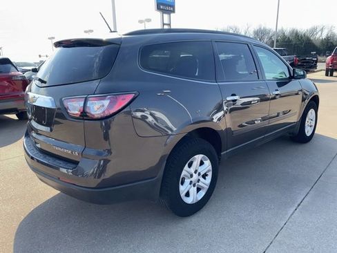 Used 2015 Chevrolet Traverse LS image 5