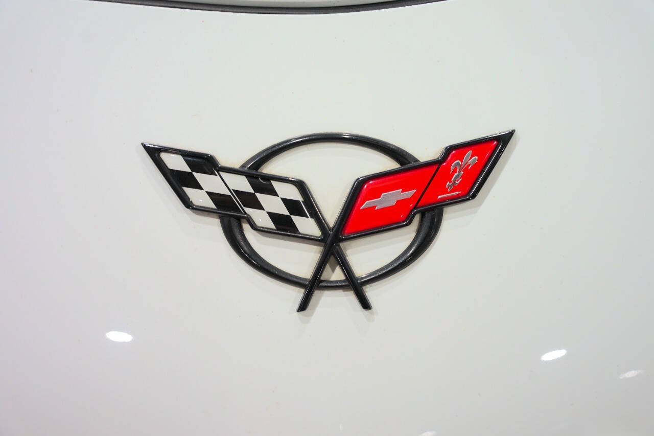 Used 1998 Chevrolet Corvette Coupe w/ Memory Pkg RWD image 21