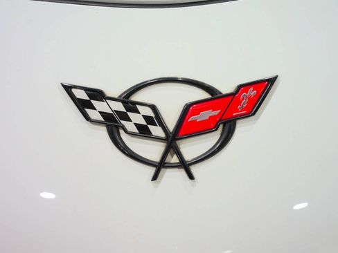 Used 1998 Chevrolet Corvette Coupe w/ Memory Pkg RWD image 21