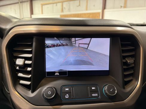 Used 2021 GMC Acadia Denali image 17