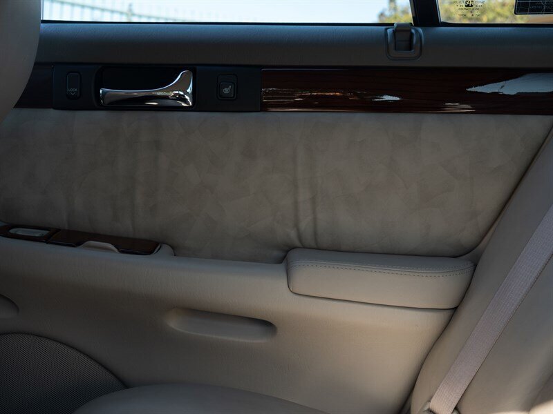 Used 1999 Cadillac Seville SLS w/ Personalization Pkg FWD image 38