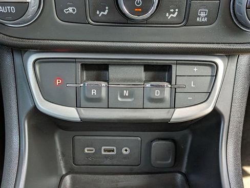 Used 2023 GMC Terrain SLE w/ Driver Convenience Package FWD image 25