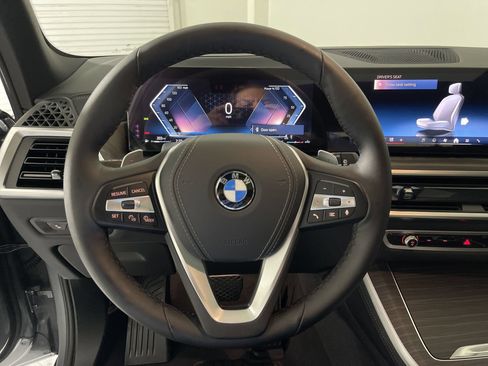 Used 2026 BMW X5 sDrive40i RWD image 11