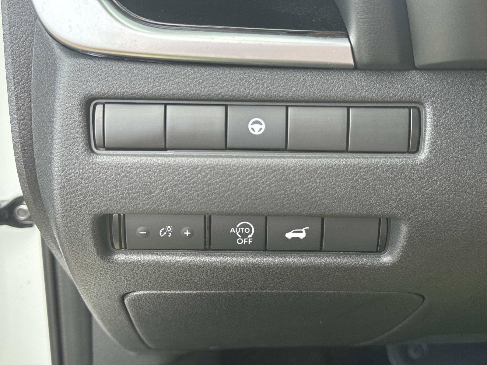 Used 2023 Nissan Rogue SL w/ SL Premium Package FWD image 23