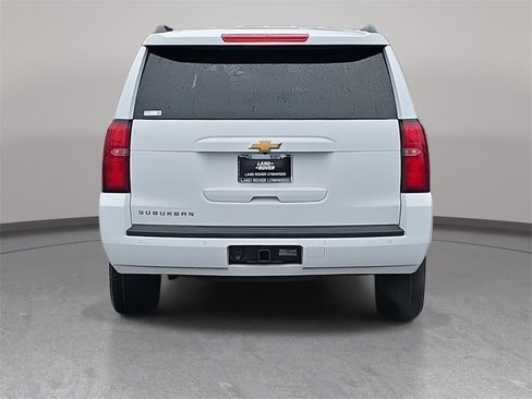 Used 2019 Chevrolet Suburban LT image 7