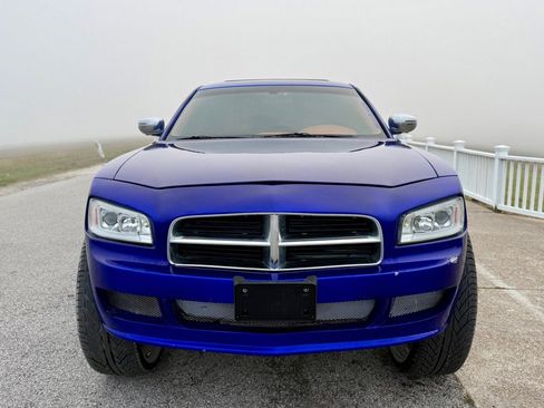 Used 2010 Dodge Charger SXT image 2