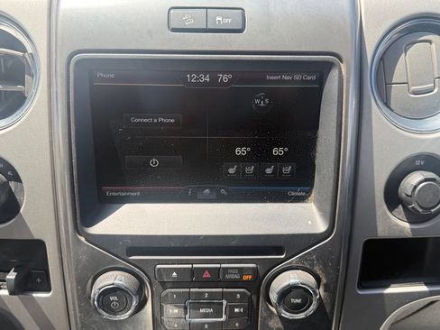 Used 2014 Ford F150 FX4 w/ Equipment Group 402A Luxury AWD/4WD image 17