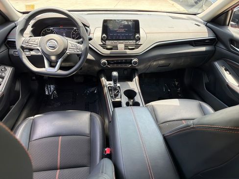 Used 2022 Nissan Altima 2.5 SR FWD image 15