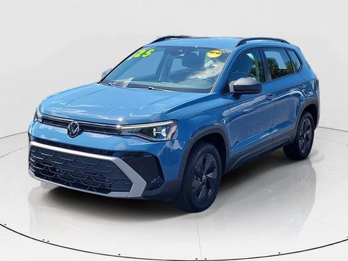 Certified 2025 Volkswagen Taos S FWD image 27
