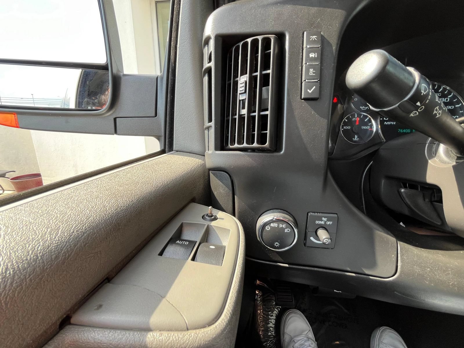 Used 2019 Chevrolet Express 3500 LT w/ LT Preferred Equipment Group RWD image 16