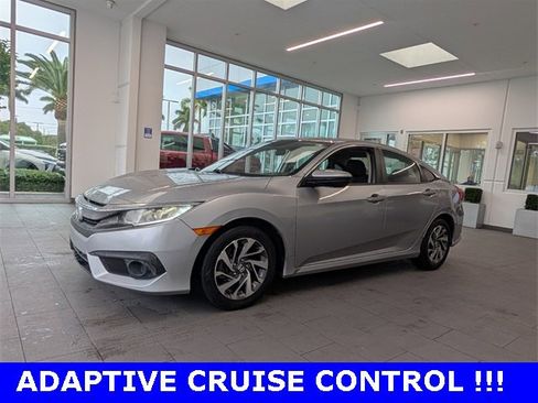 Used 2018 Honda Civic EX image 3