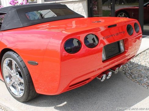 Used 2001 Chevrolet Corvette Convertible w/ Preferred Equipment Group2 RWD image 7