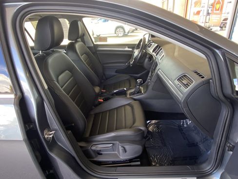 Used 2017 Volkswagen Golf Alltrack SEL image 42