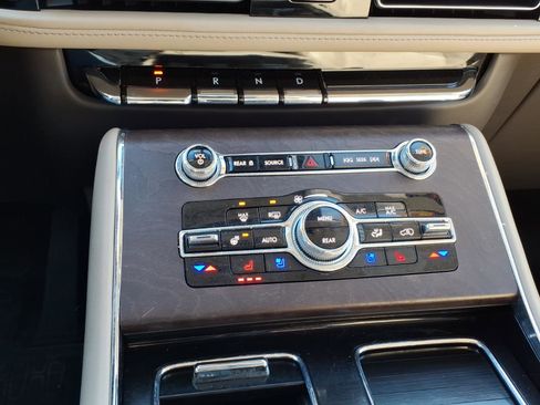 Used 2023 Lincoln Aviator Grand Touring w/ Elements Package Plus image 21