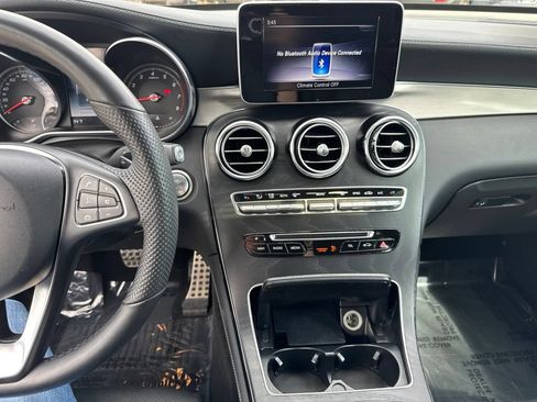 Used 2019 Mercedes-Benz GLC 300 4MATIC Coupe image 17