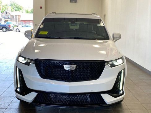 Used 2023 Cadillac XT6 Sport w/ LPO, ONYX Package AWD/4WD image 3