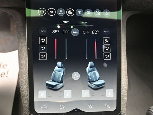 Used 2024 Lucid Air Grand Touring image 24