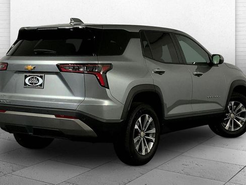 Used 2025 Chevrolet Equinox LT image 13