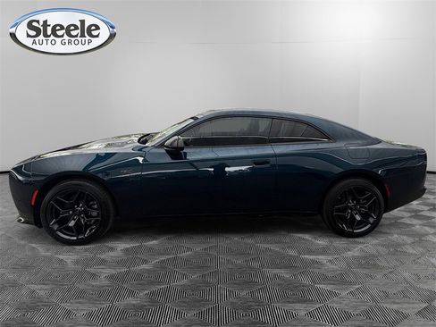 Used 2024 Dodge Charger R/T w/ Plus Group image 2