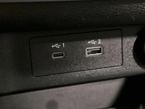 Used 2023 Nissan Rogue SV image 33