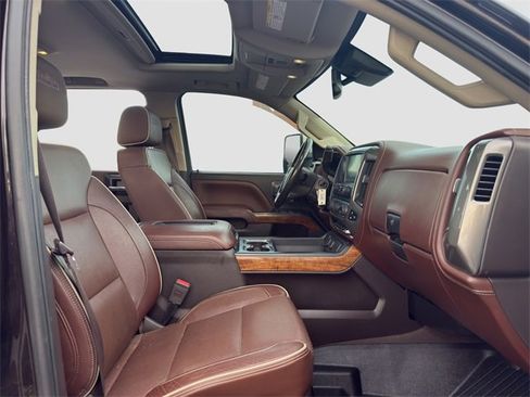 Used 2019 Chevrolet Silverado 2500 High Country image 17