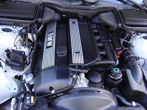 Used 2002 BMW 530i Sedan image 19