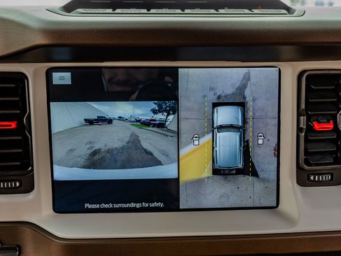 Used 2024 Ford Bronco Heritage Edition image 26