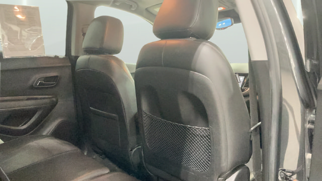 Used 2018 Chevrolet Trax LT w/ LT Convenience Package FWD image 35