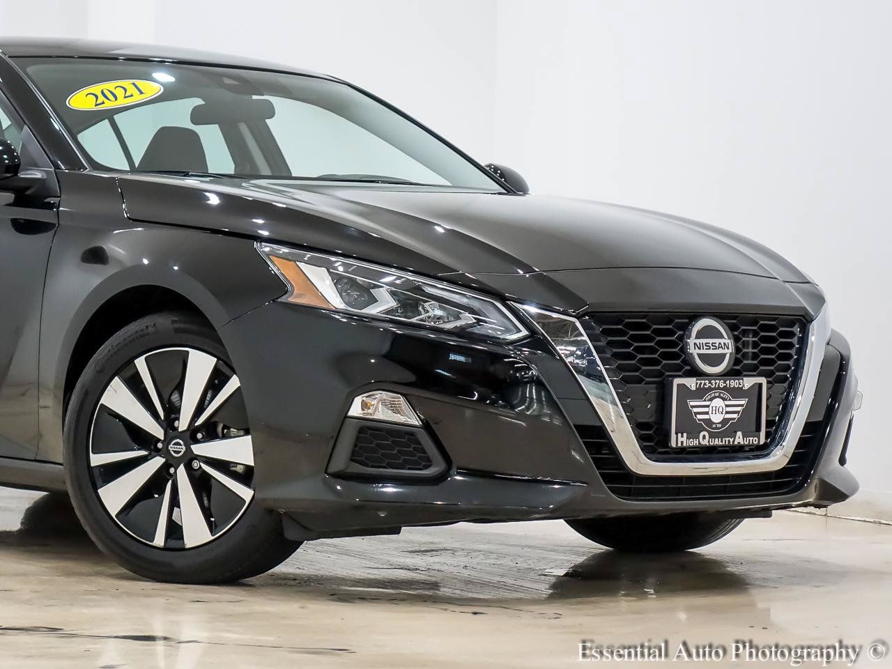 Used 2022 Nissan Altima 2.5 SV FWD image 2