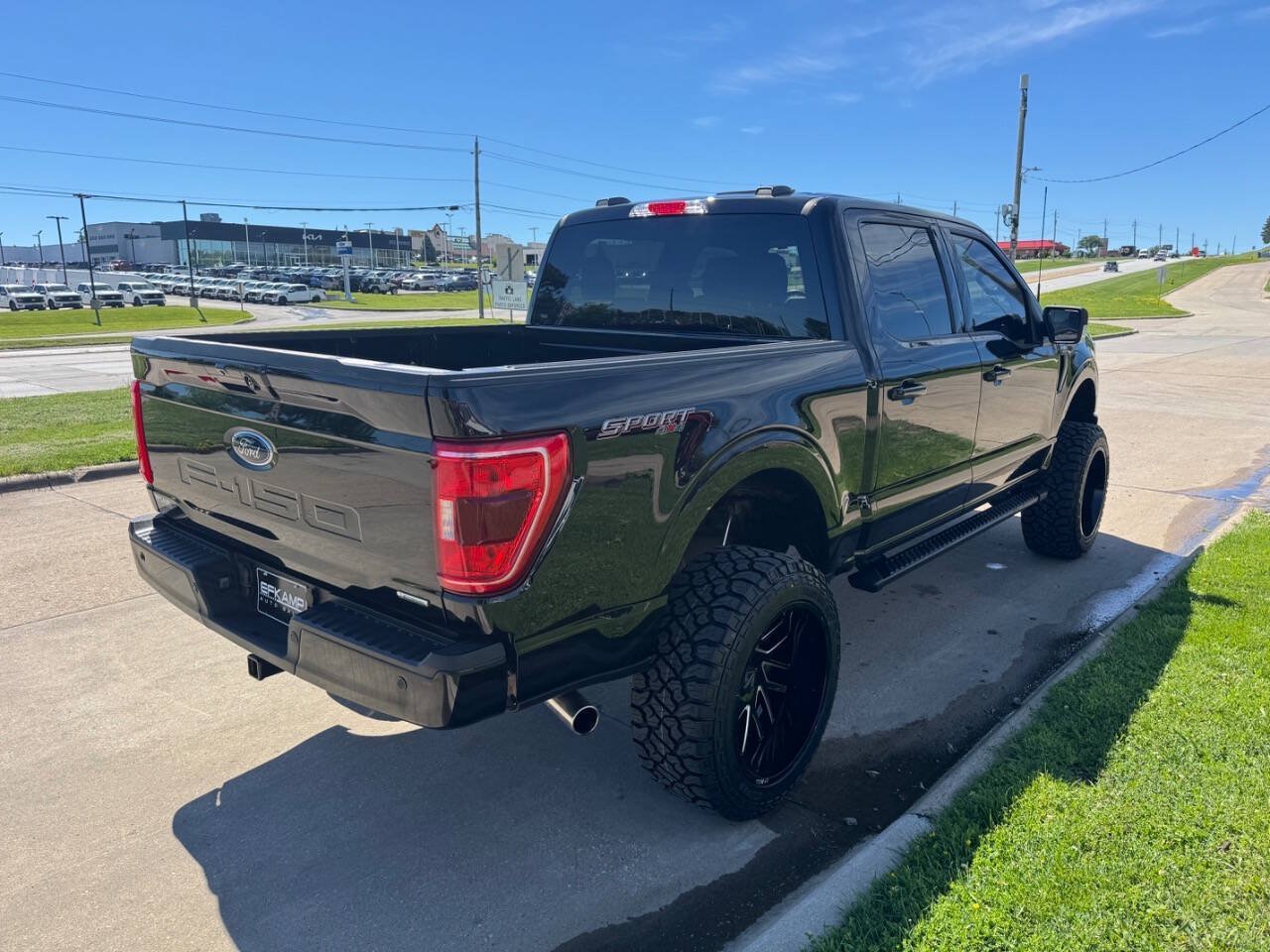 Used 2022 Ford F150 XLT w/ Equipment Group 302A High AWD/4WD image 5