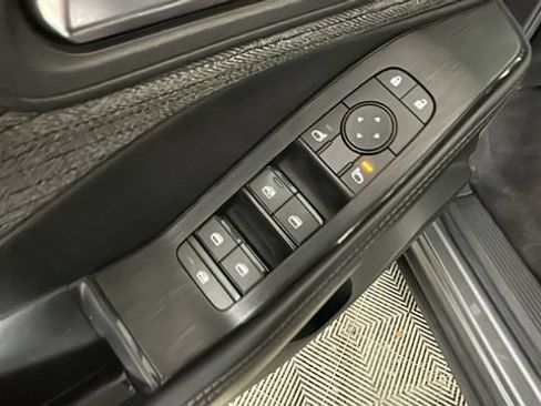 Used 2023 Nissan Rogue SV AWD/4WD image 11